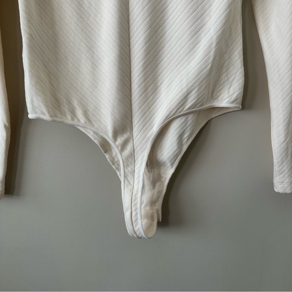 KNIX x Bird of Papaya Mock Neck Bodysuit (Size: Medium) - Picture 10 of 14